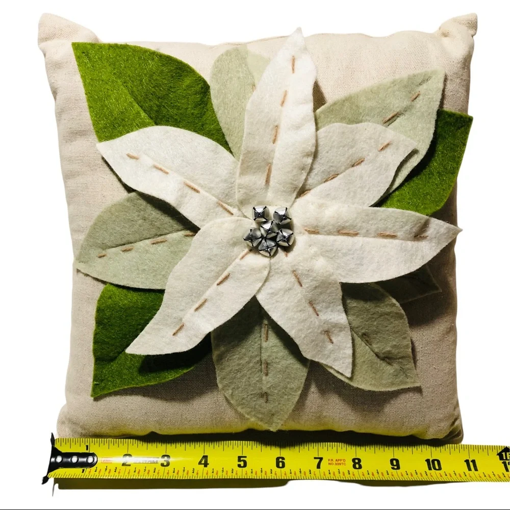 Poinsettia Pillow 11